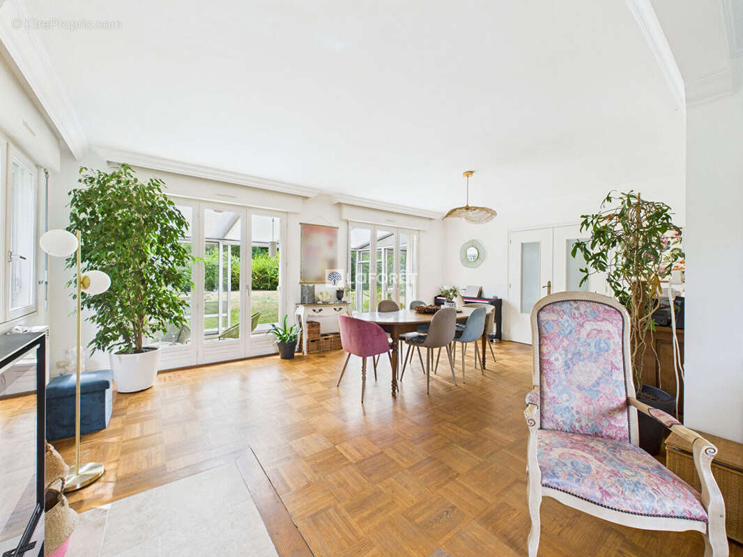 PONT L'ABBÉ - Maison avec vie de plain pied sur un beau jardin sans vis-à-vis - photo 3