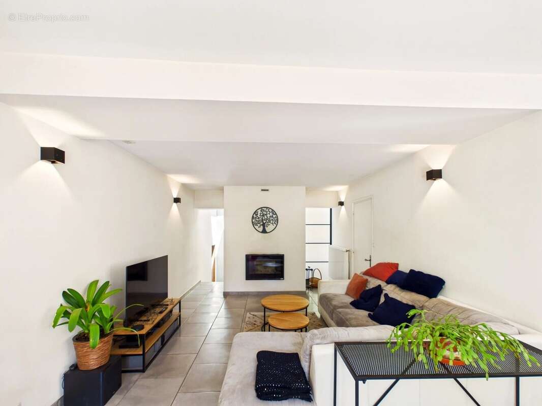 Propriété de charme avec maison d'amis, piscine et dépendances en Dordogne - photo 4