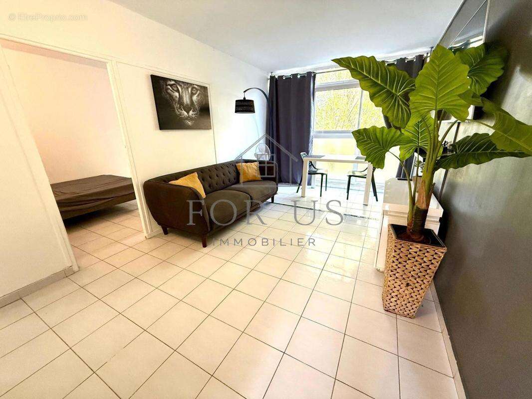 Appartement à LES ABYMES