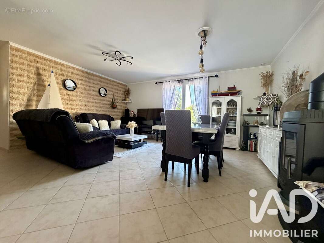 Maison 110 m² à Bouville  - photo 4