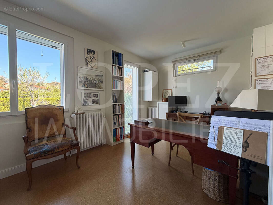 Maison à PAYRIN-AUGMONTEL