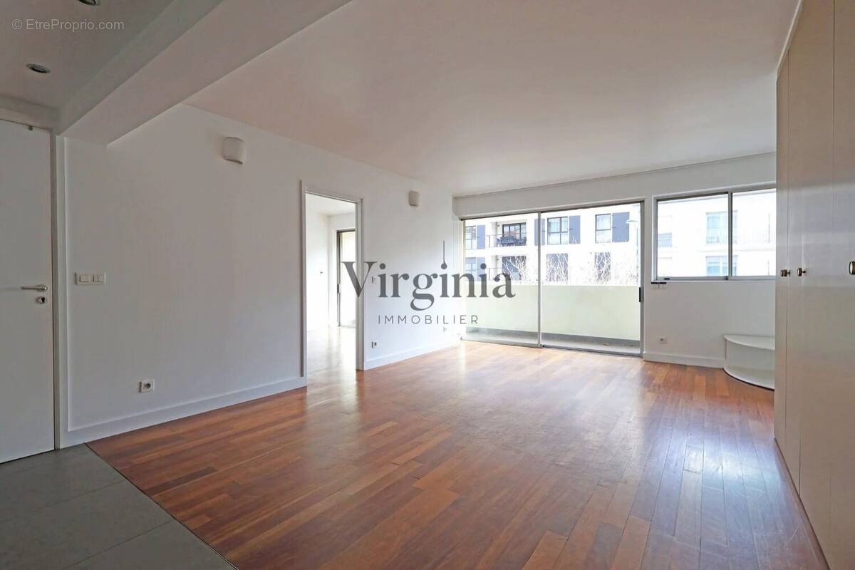 Appartement à CHARENTON-LE-PONT