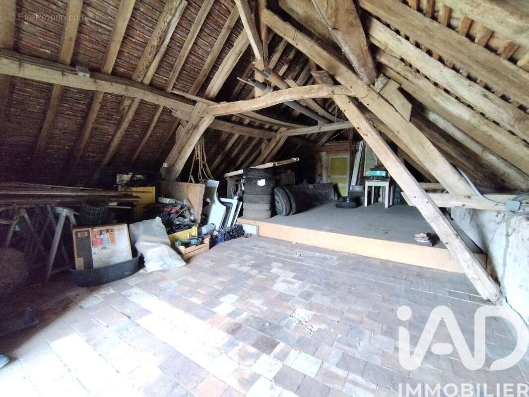 Maison 111 m² à Saint-Firmin-Des-Pres  - photo 9