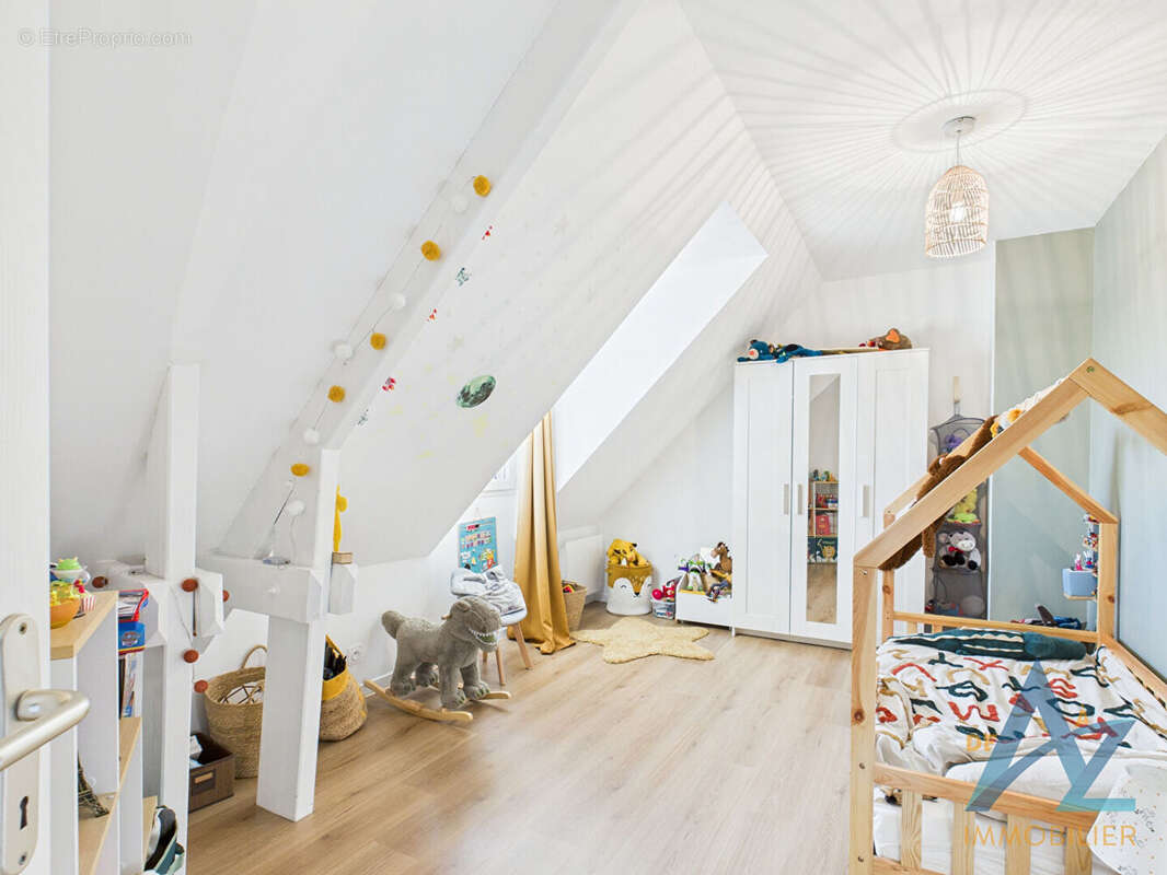 Maison à SAINT-OUEN-DU-MESNIL-OGER