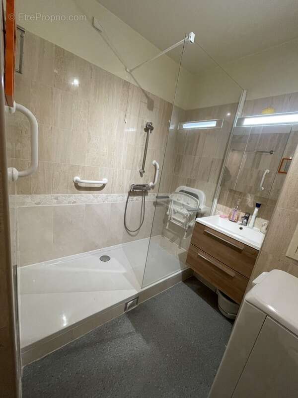 Appartement à LEVALLOIS-PERRET