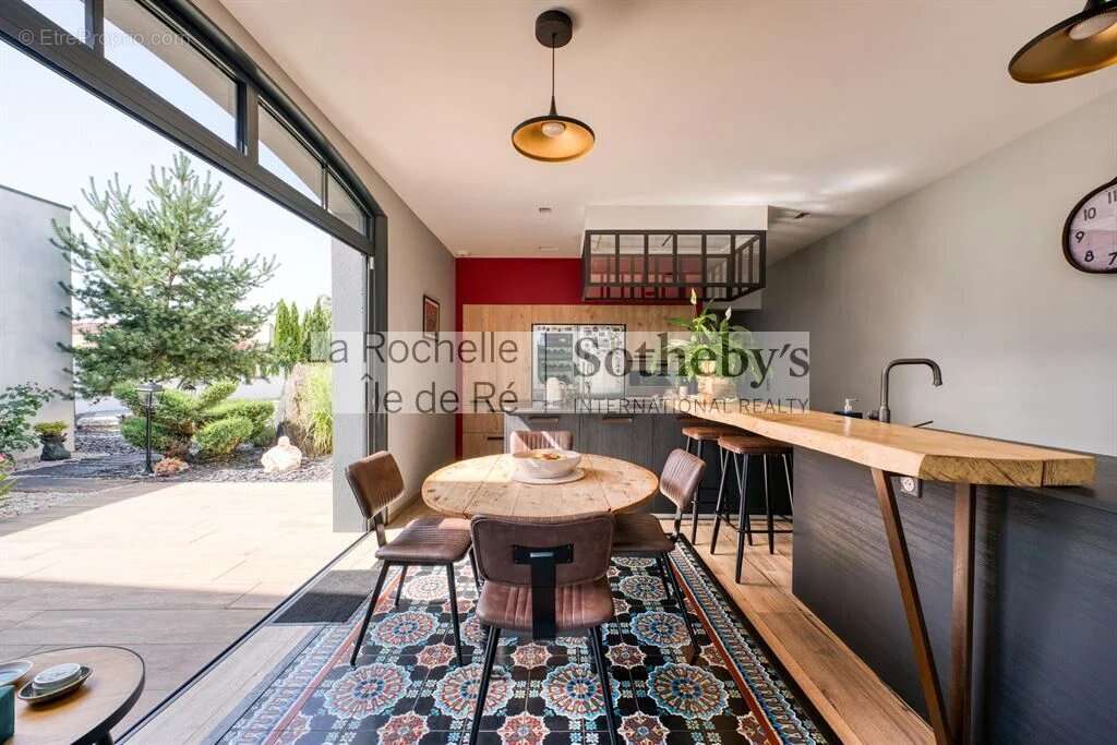 Villa contemporaine de 360 m2 - photo 4