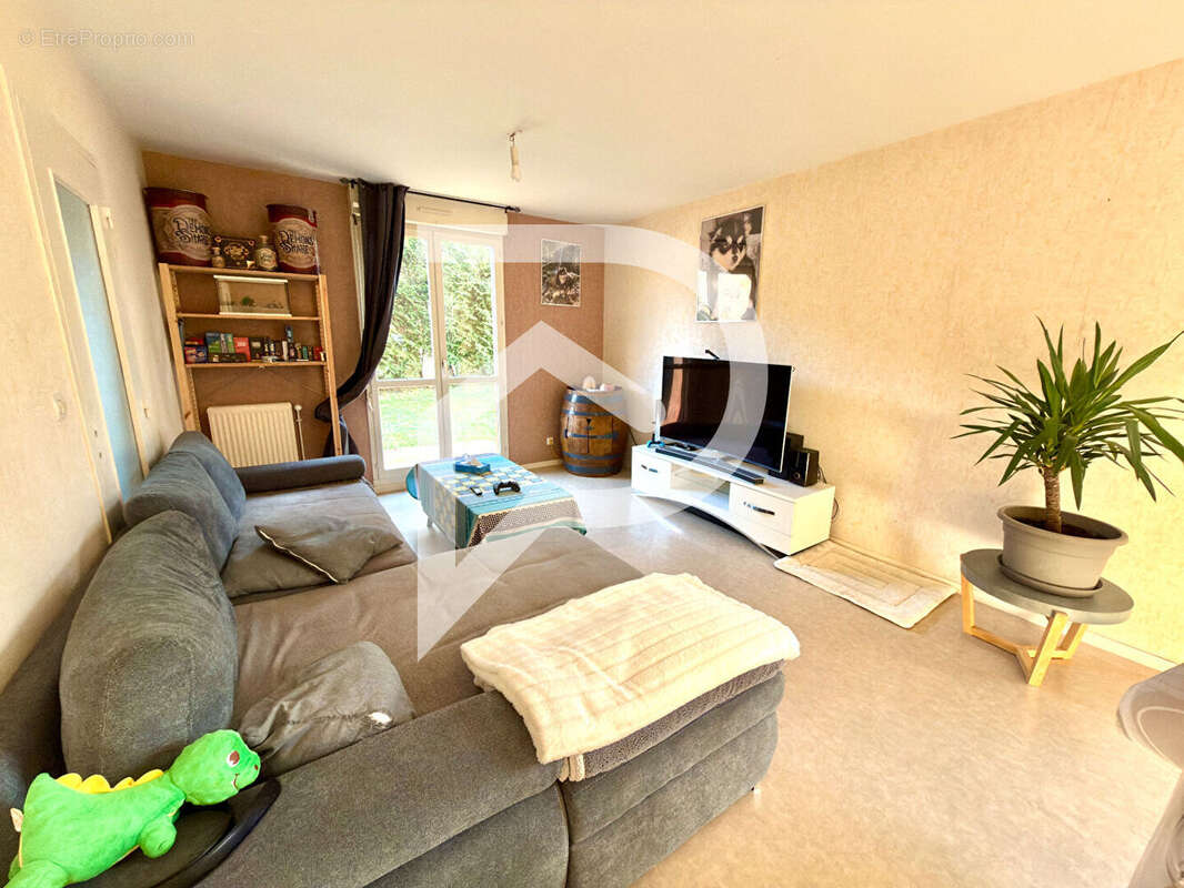 Maison à NEUILLY-SUR-SUIZE