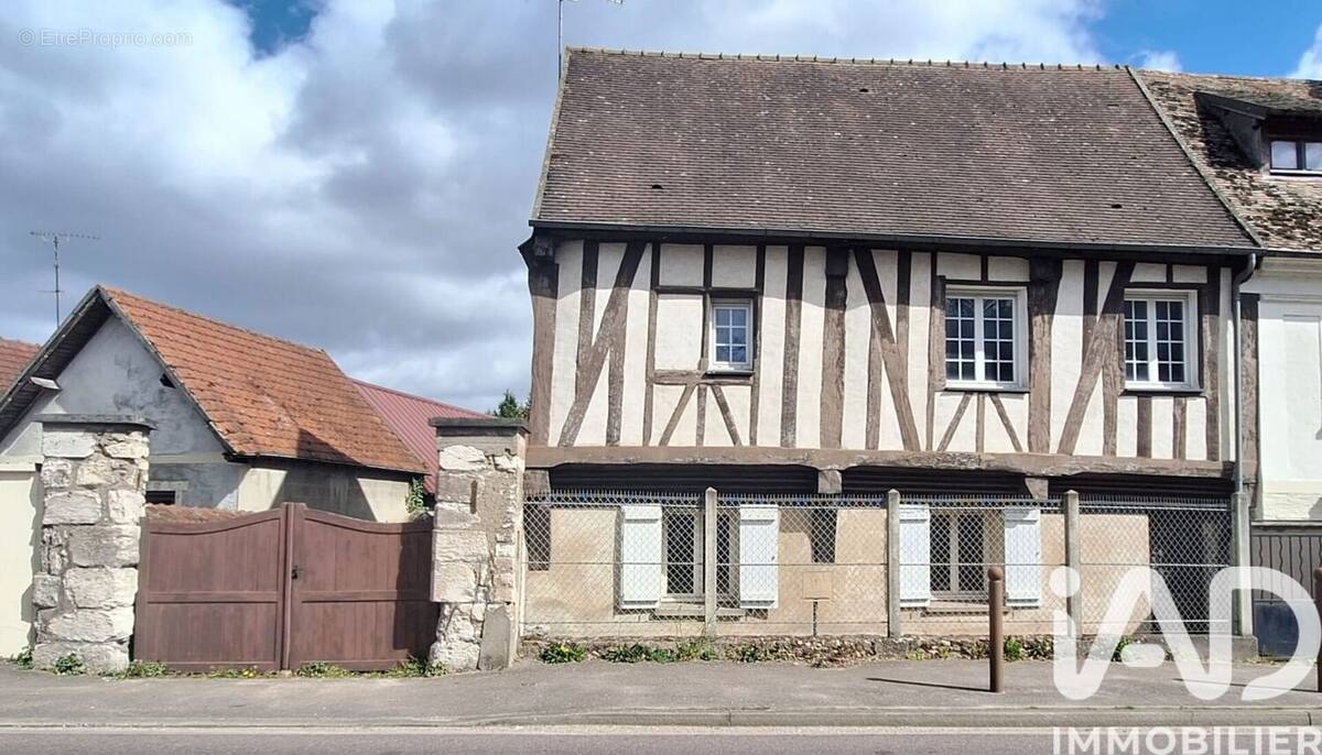 Photo 1 - Maison à SAINT-PIERRE-LA-GARENNE