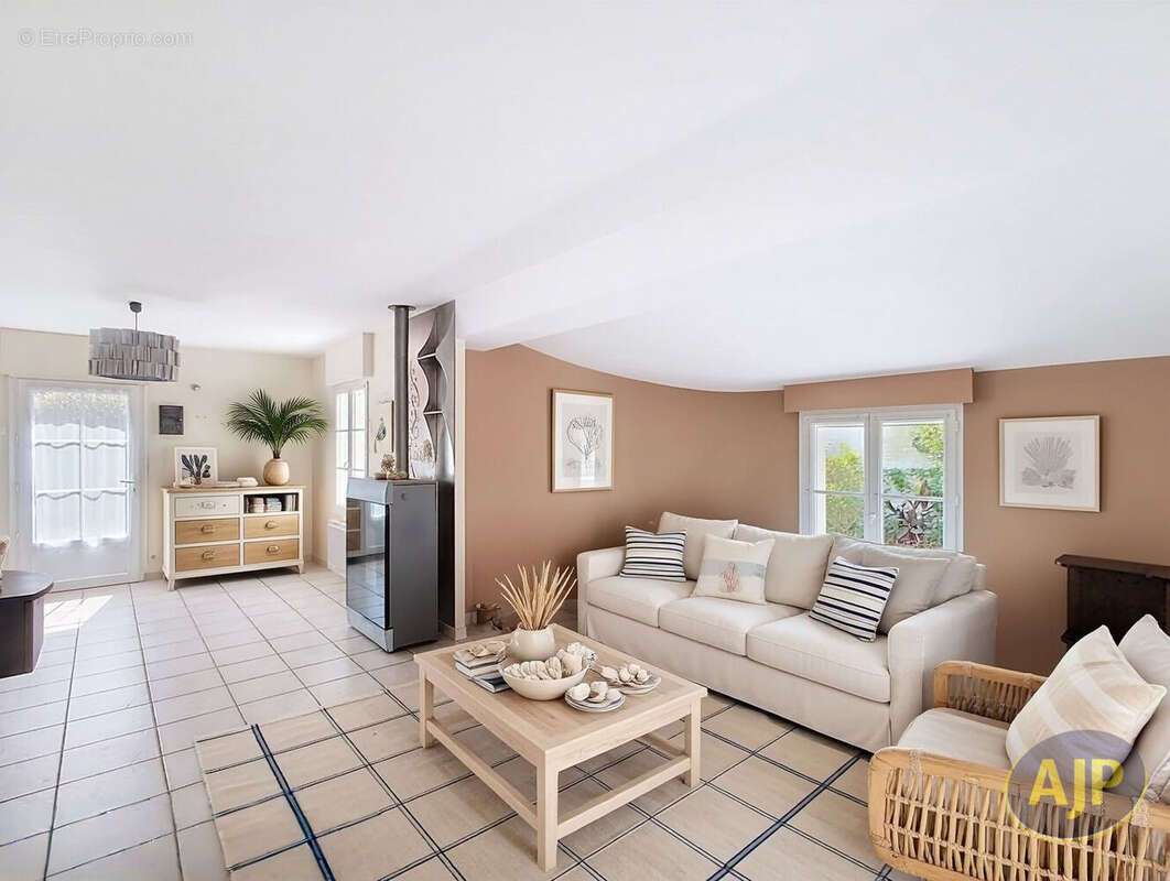 Maison à ROCHESERVIERE