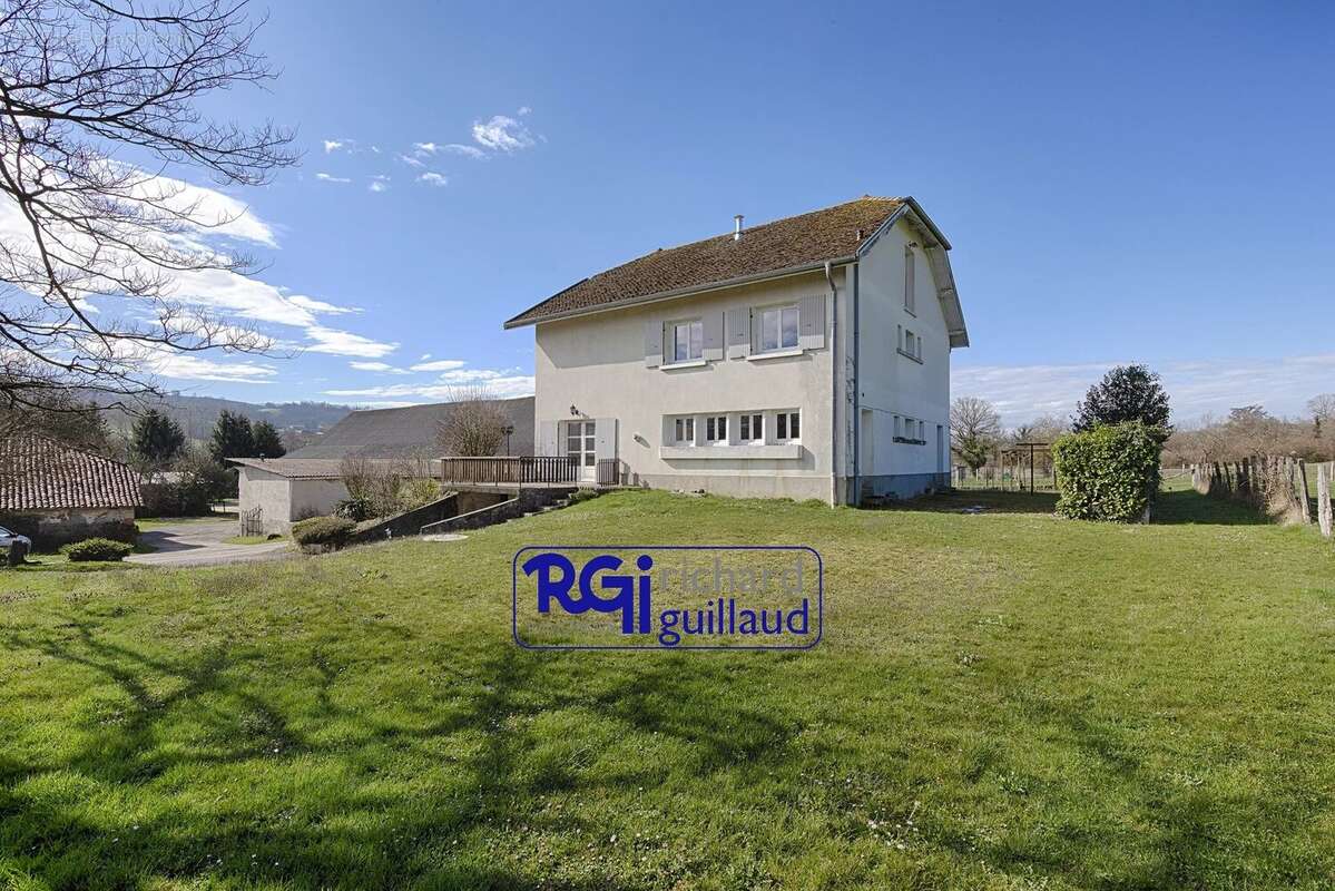 Maison à LES ABRETS