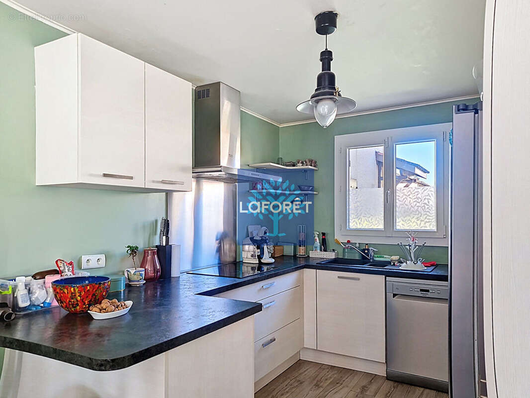 Maison à SAINT-GENIS-LAVAL