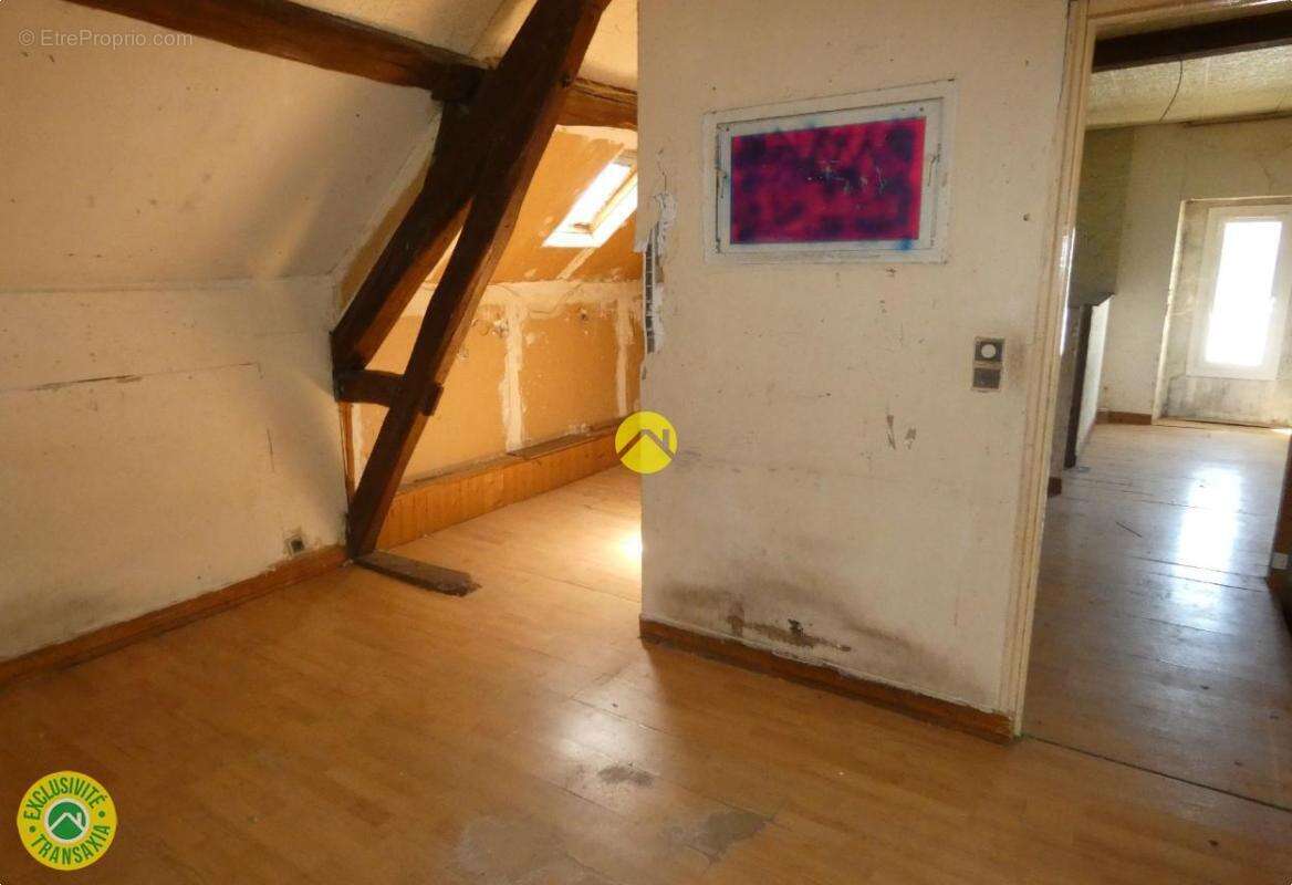 Maison a renover - photo 7