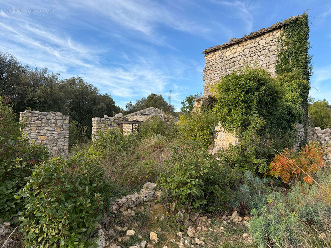 Terrain à bâtir sur 5 hectares - photo 3