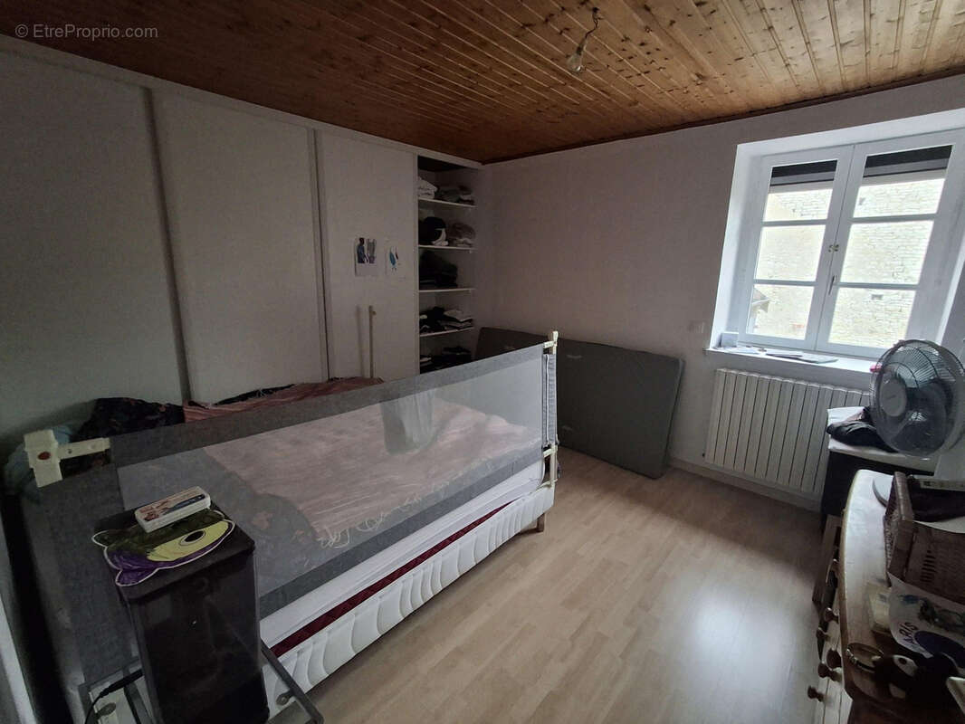 Appartement à ETREPIGNEY