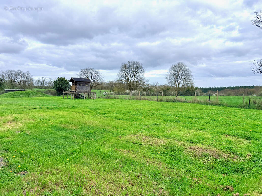 Maison à HUILLE