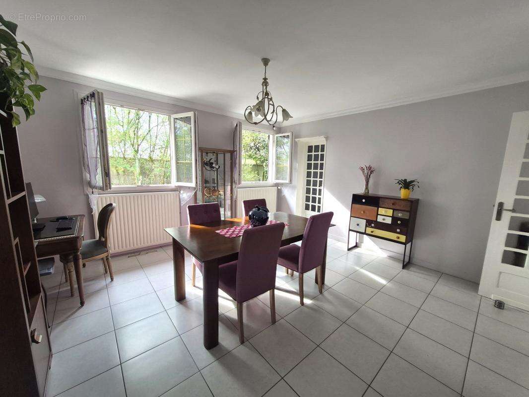 Maison à JUVISY-SUR-ORGE