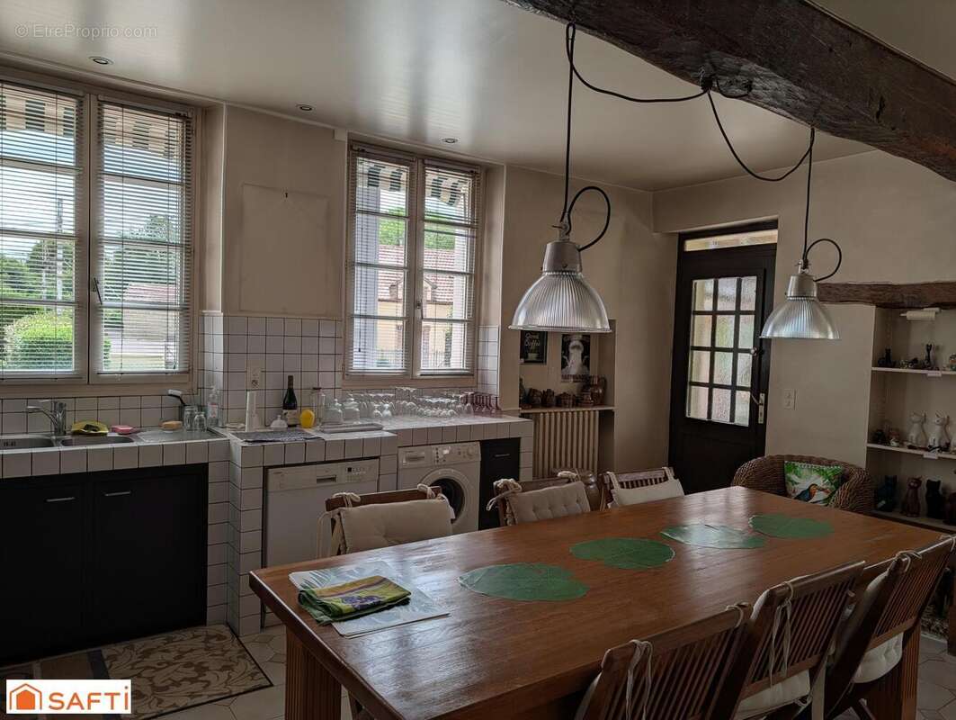 Photo 9 - Maison à VILLENEUVE-SUR-YONNE