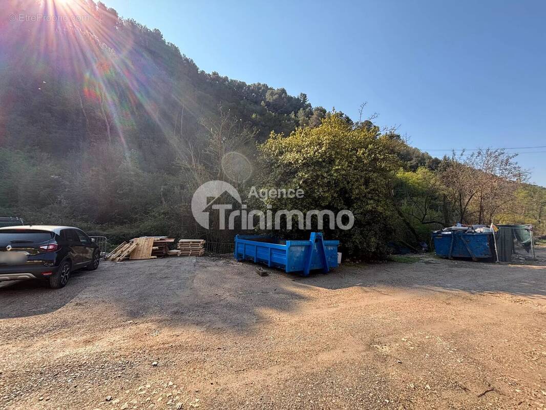 Terrain à LA TRINITE