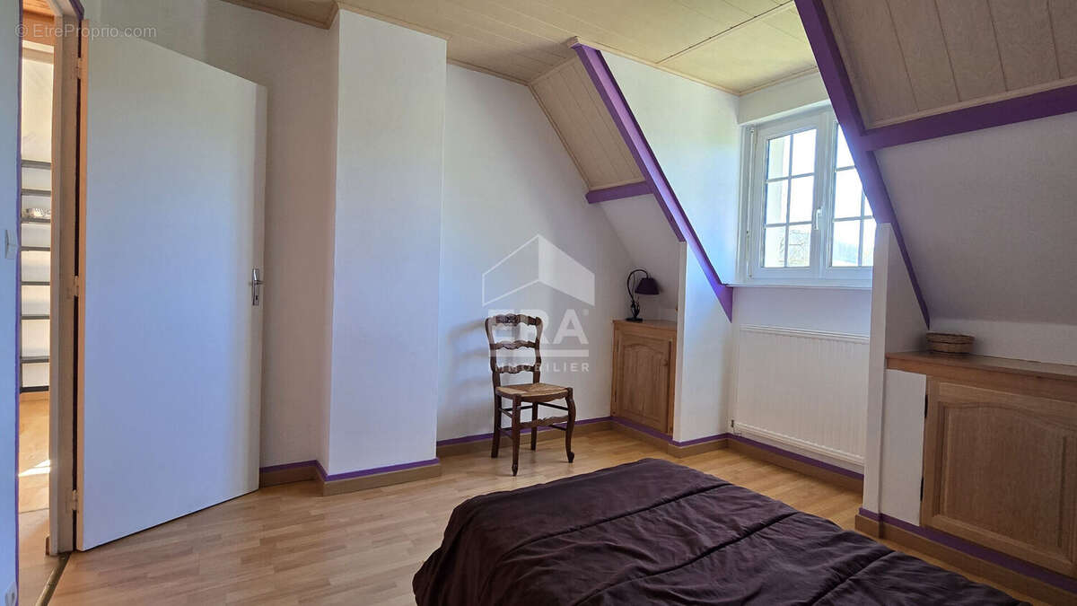 Maison à BELLENGREVILLE