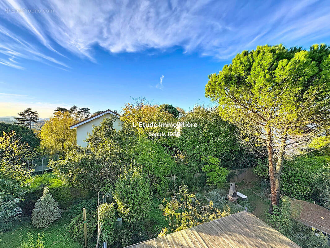 Appartement à FONTAINES-SUR-SAONE