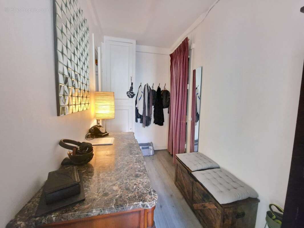 Appartement à PARIS-17E