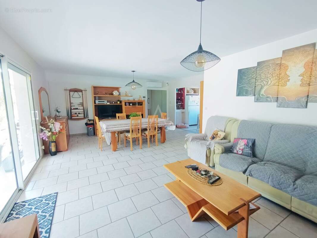 Maison de plain-pied avec jardin arboré  Magnac-sur-Touvre - photo 4