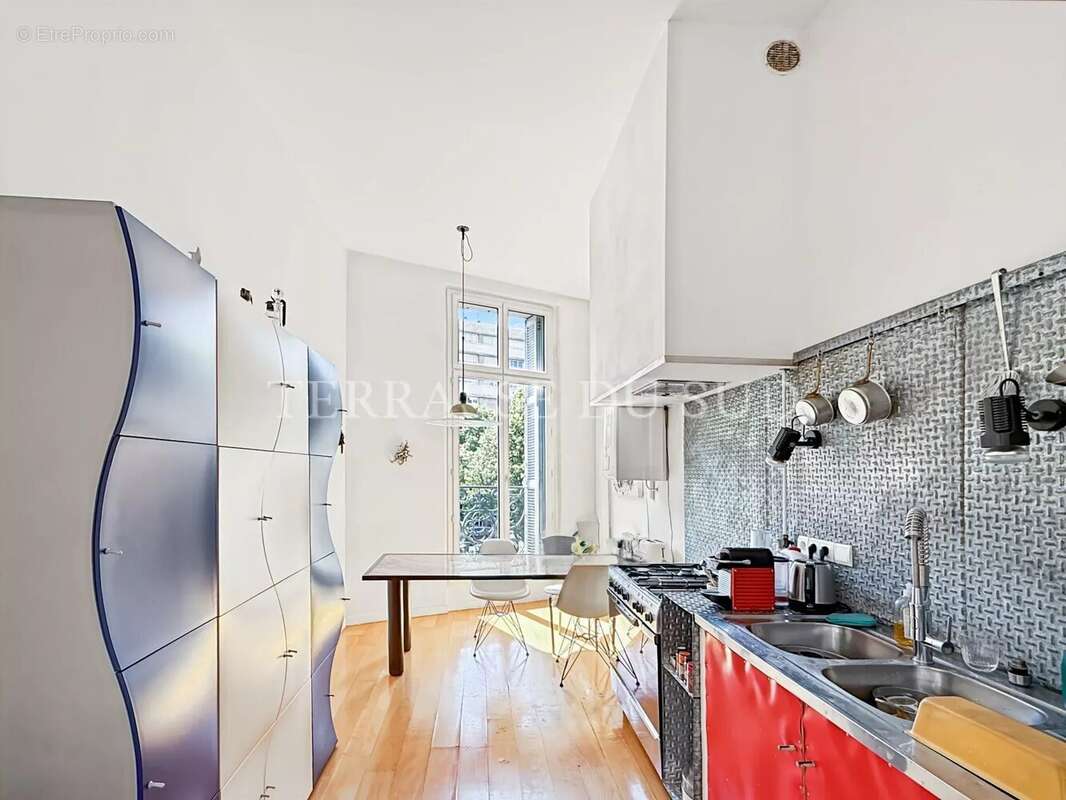 Appartement à MARSEILLE-8E