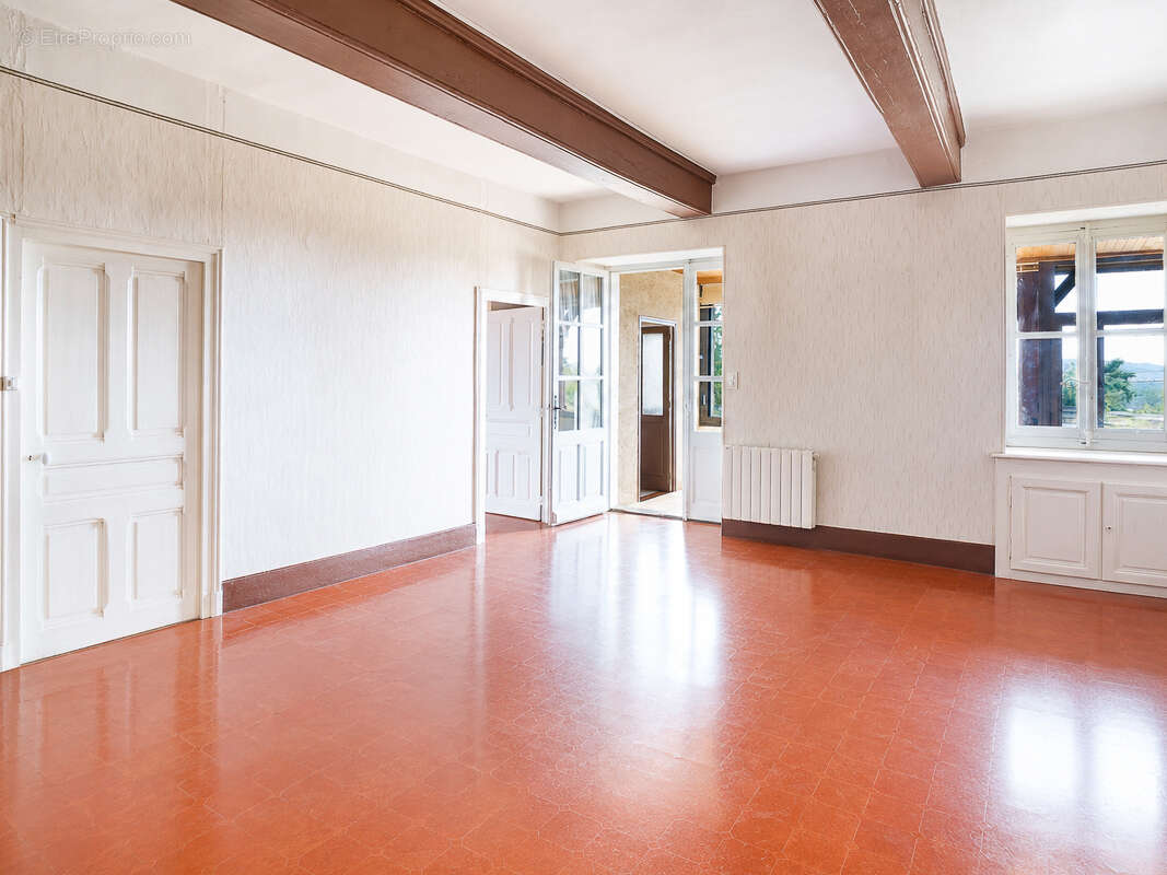Maison de campagne Joncy 4 pièces 86 m2 + dépendances - photo 3