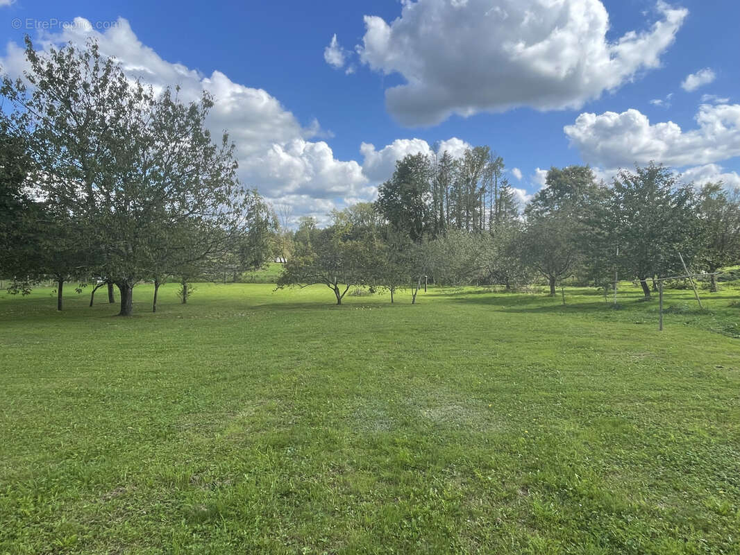 Maison à CHAMPROUGIER