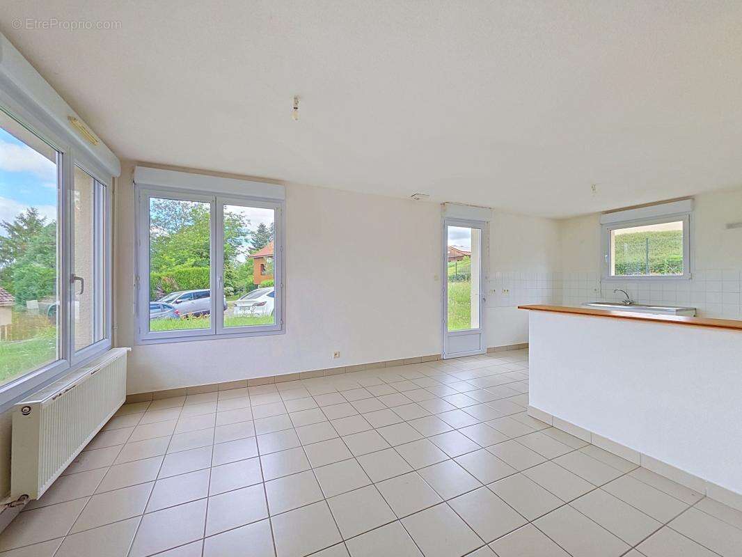 Maison - 3 Chambres - Garage - Jardin - Proche centre village - photo 13