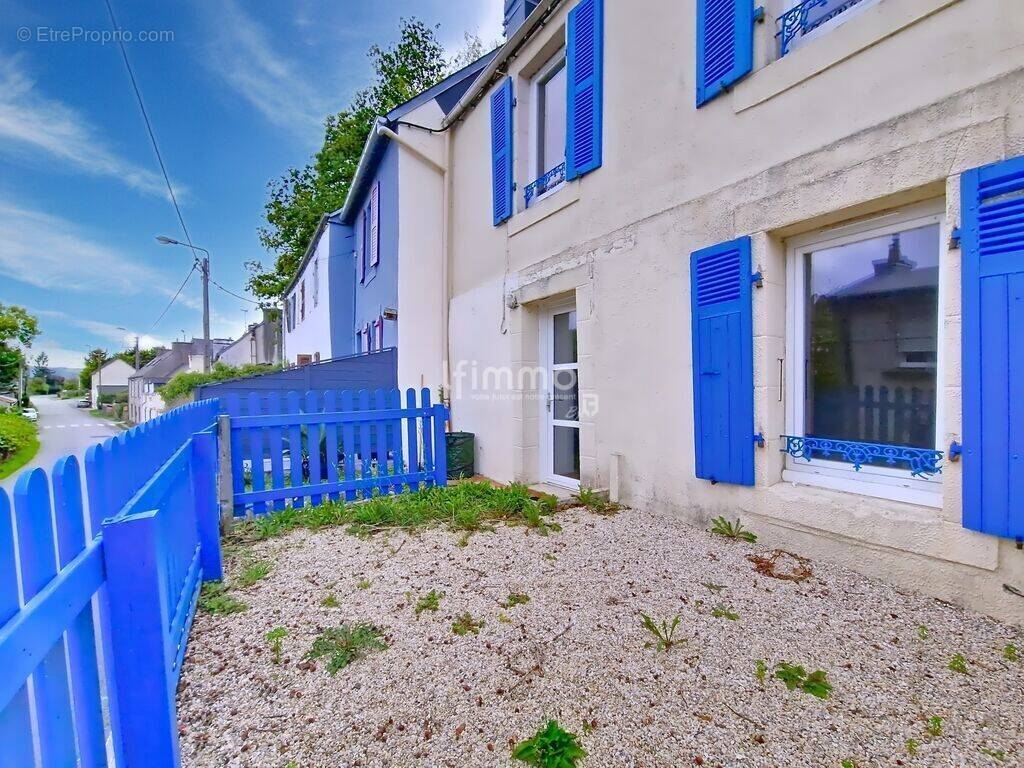 Maison à PONT-DE-BUIS-LES-QUIMERCH