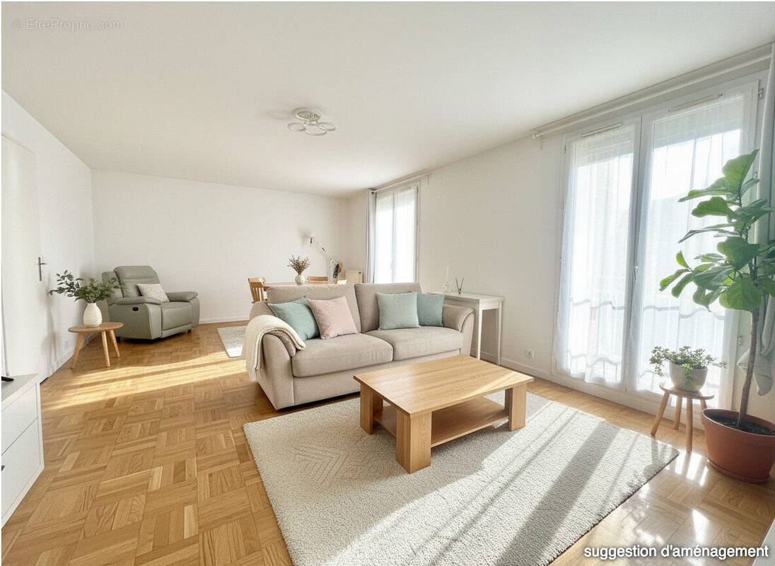 pièce à vivre de 30 m2 - Maison à MENUCOURT