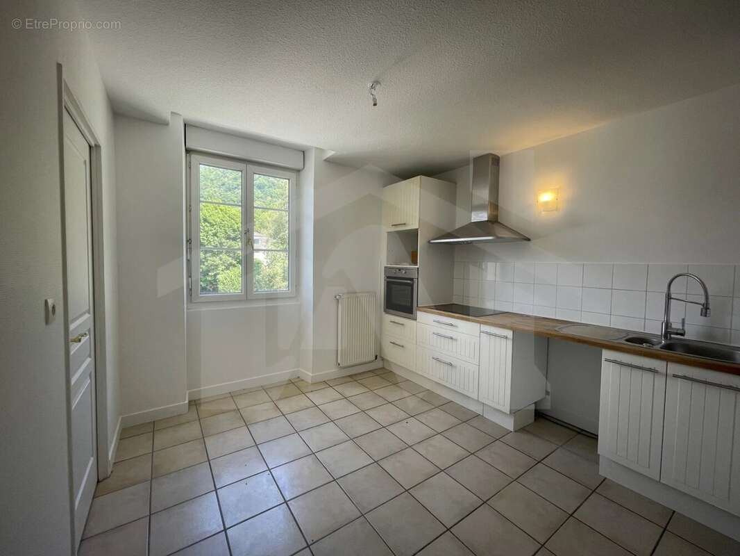 Appartement à POISAT