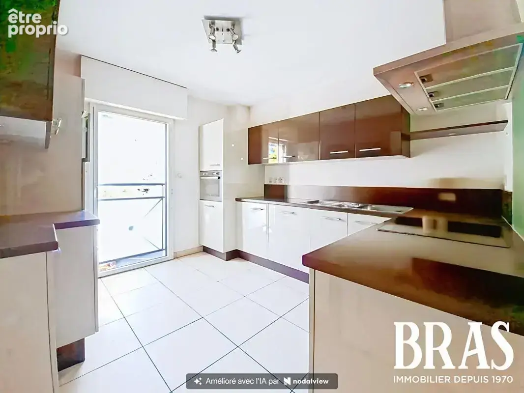 Les Sables D Olonne, quartier gare, Appartement de 85.38 m² avec garage! - photo 3