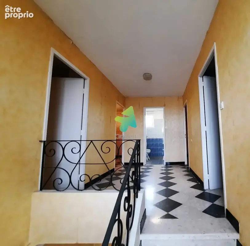 Villa t5 a renover avec jardin et garage - photo 8