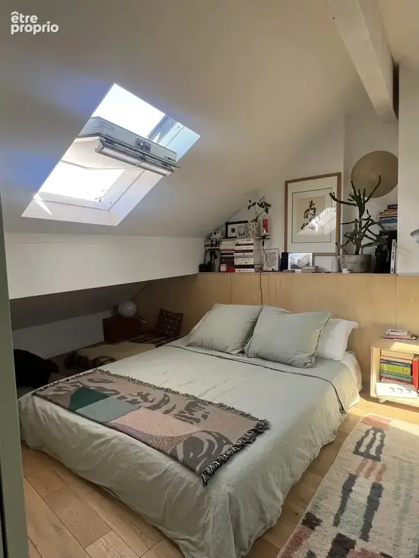 Parisparis 20e – metro pyrénées  charme sous les toits – duplex dernier étage - photo 9