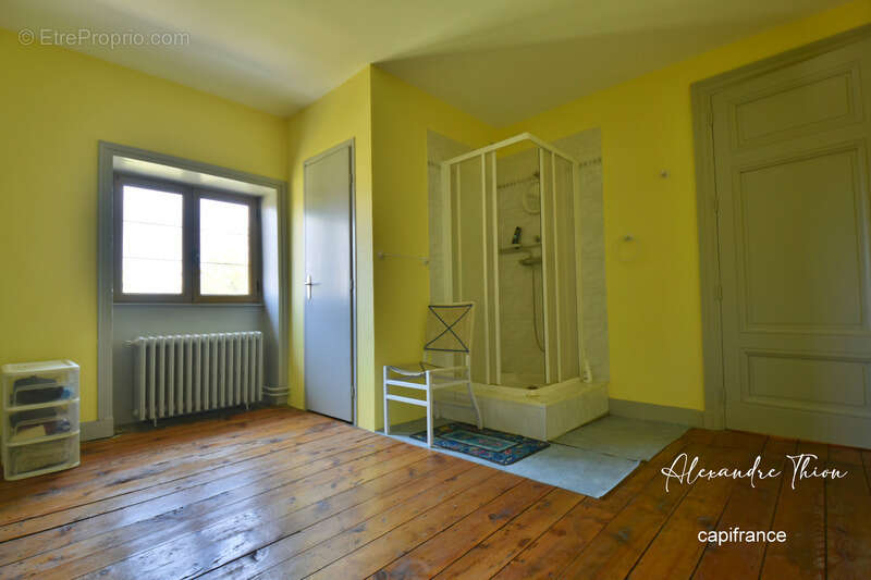 Maison à CHAZEY-SUR-AIN