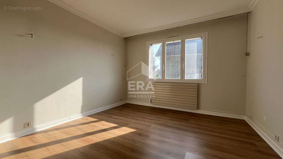 Maison à VIRY-CHATILLON