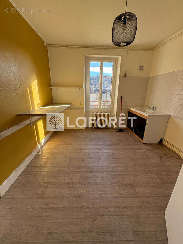 Maison à RIOM-ES-MONTAGNES