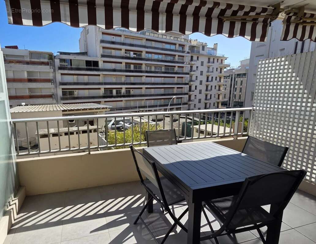 Appartement à CANNES
