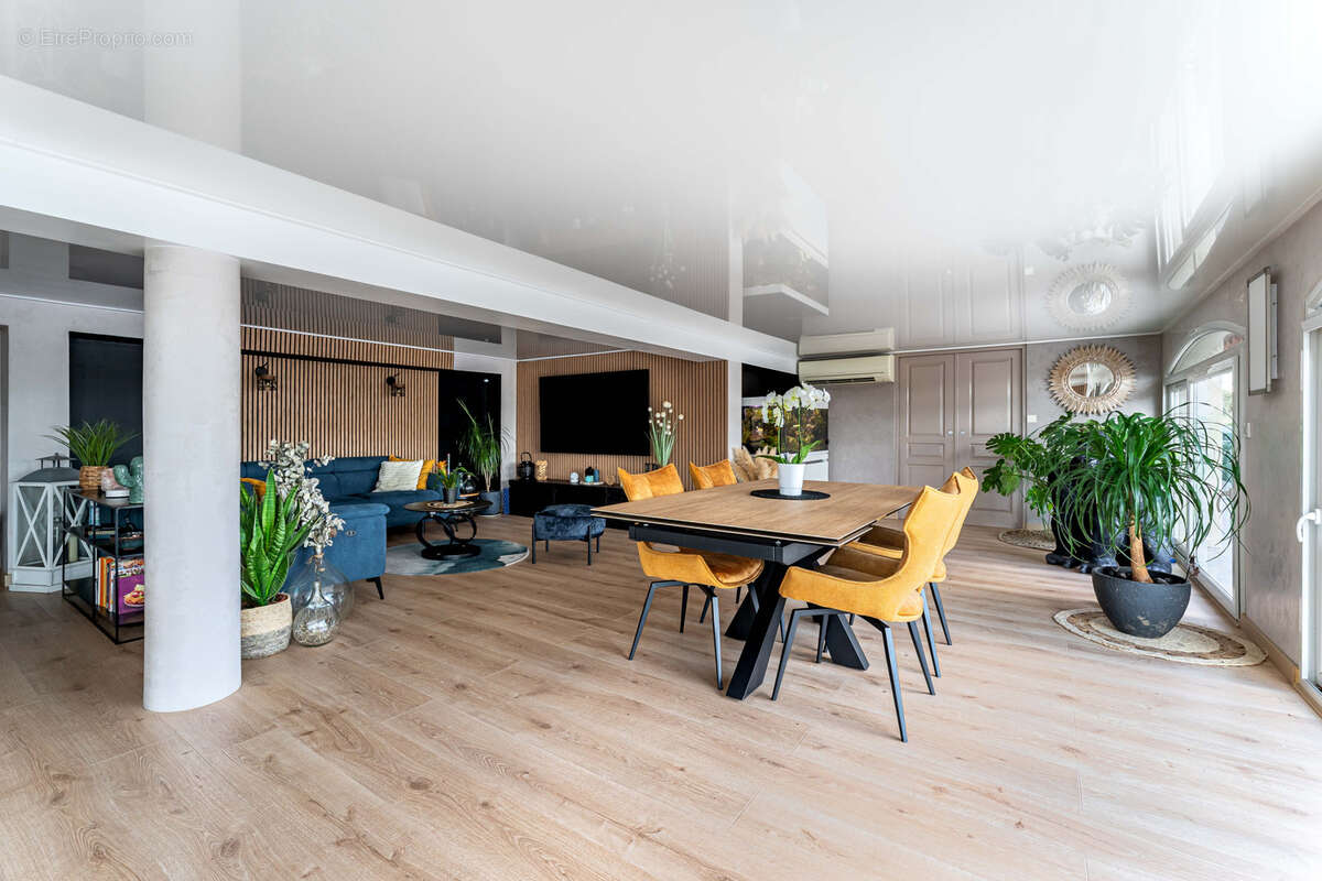 Maison à SAINT-MARTIN-LA-PLAINE