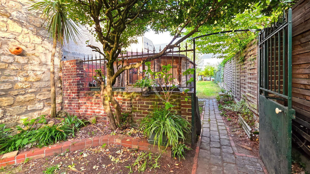 Maison à LES MUREAUX