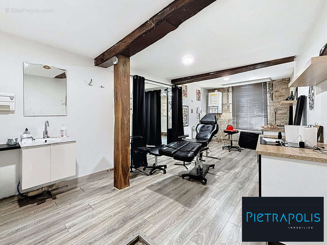 Commerce à IS-SUR-TILLE