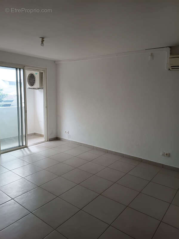 Appartement à KOUROU