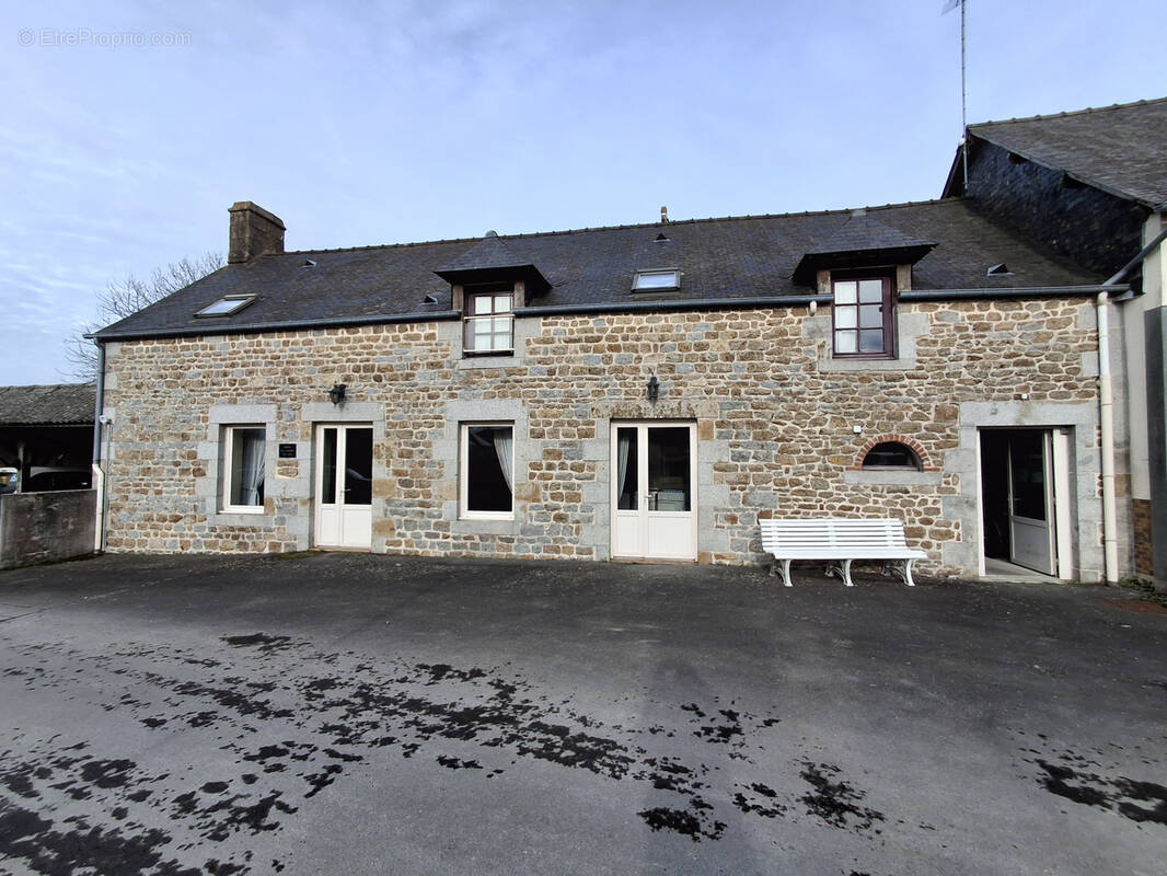 Maison à POILLEY