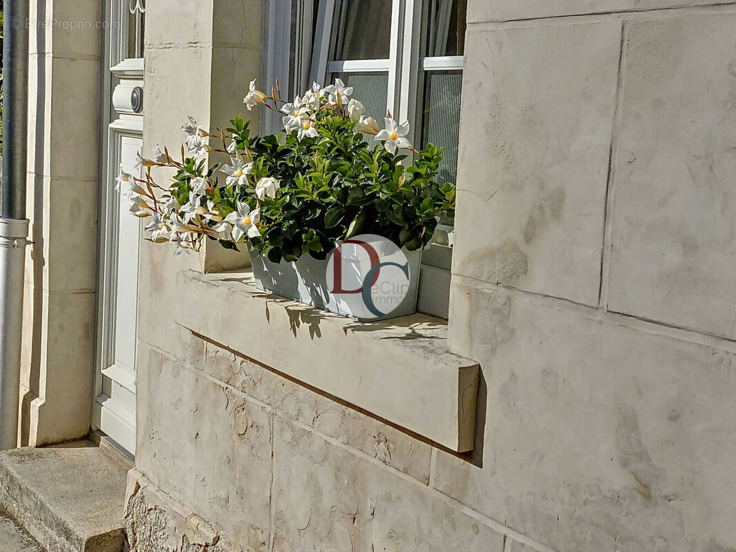 Photo 1 - Maison à FLEURINES
