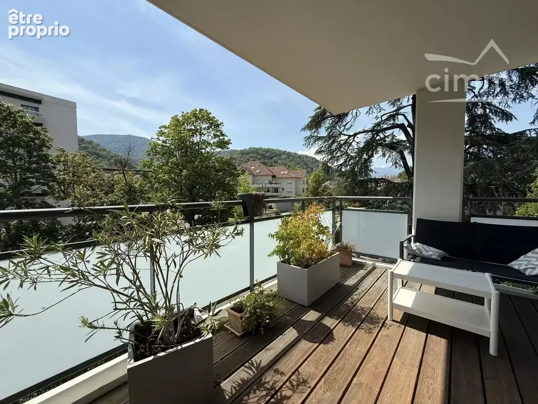 Appartement à GIERES