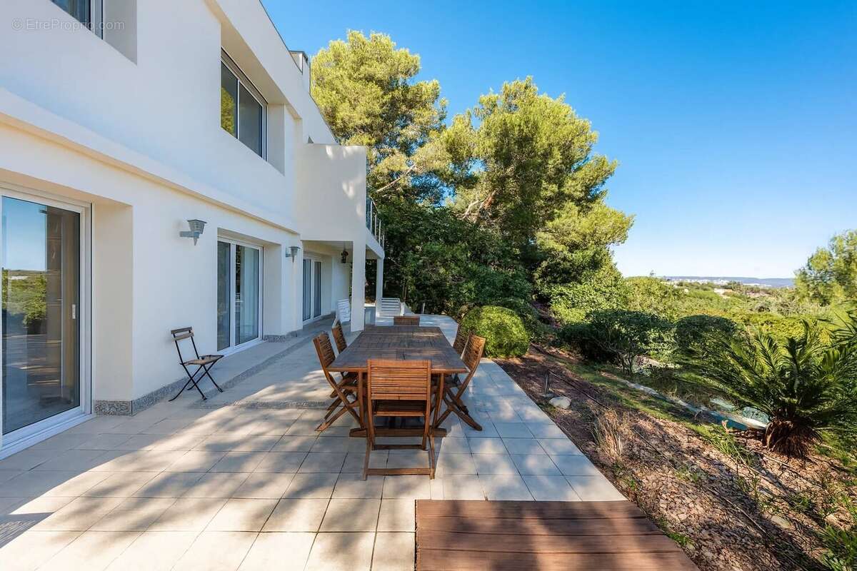 Maison à HYERES