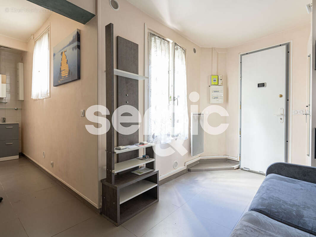 Appartement à PARIS-14E