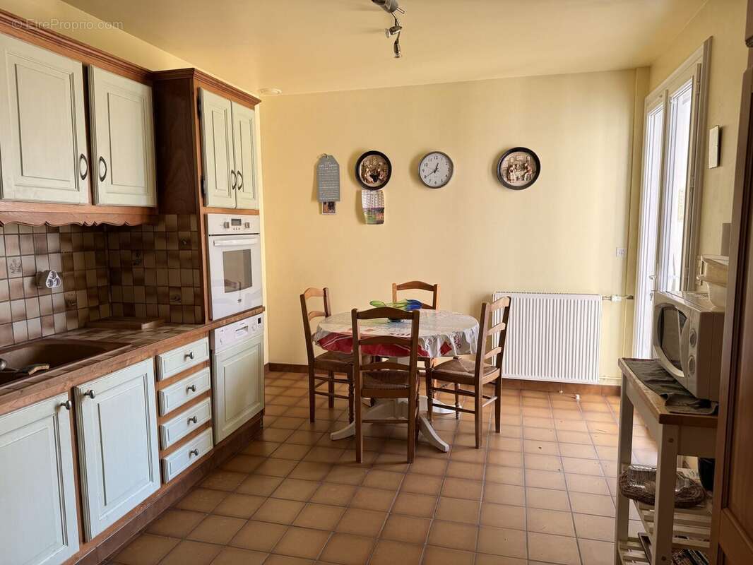 Maison à COZES
